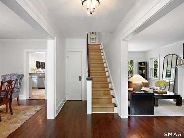 house with 4 bedroom, Stamford CT ES105443184