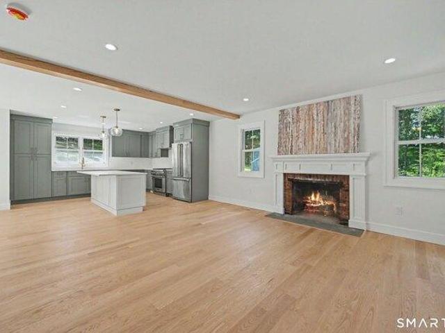 house with 4 bedroom, Stamford CT ES105426756