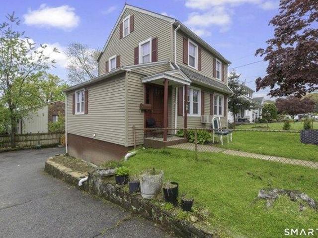 house with 4 bedroom, Stamford CT ES105551124