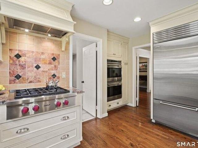 house with 4 bedroom, Stamford CT ES105588954