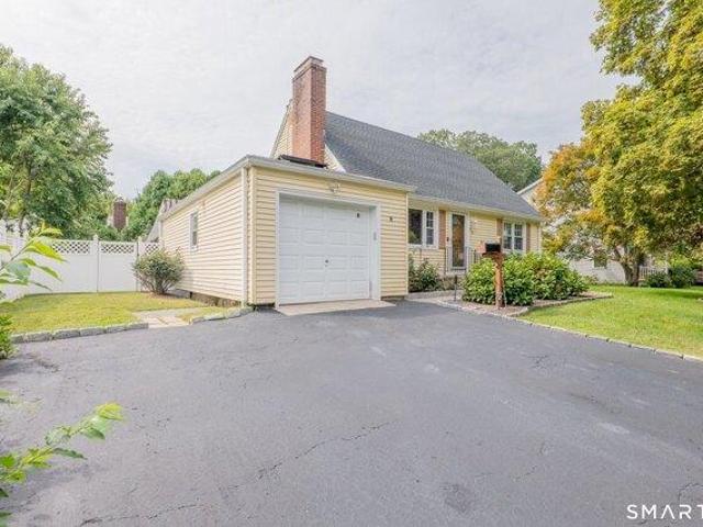 house with 4 bedroom, Stamford CT ES105534503