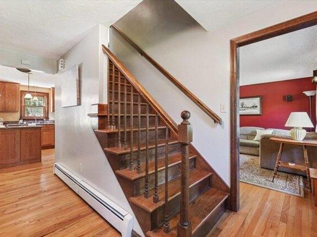 house with 4 bedroom, Sterling MA ES104331642