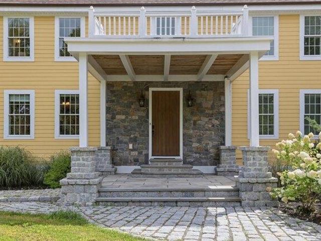 house with 4 bedroom, Sterling MA ES105497599