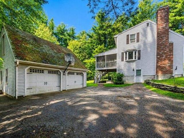 house with 4 bedroom, Sterling MA ES105401470