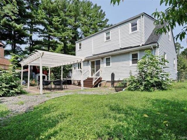 house with 4 bedroom, Suffern NY ES105276400