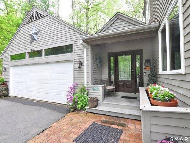 house with 4 bedroom, Suffield CT ES104514552