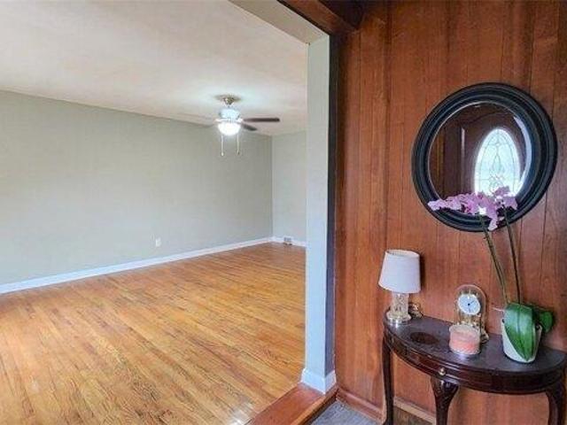 house with 4 bedroom, Syracuse NY ES103604581