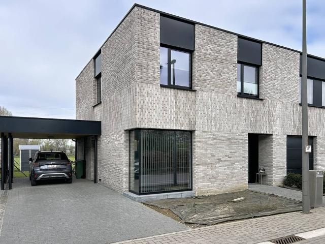 House with 4rooms, 1 bathroom and garden for rent in Houtem