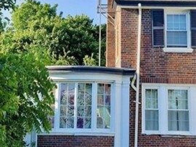 house with 5 bedroom, Taunton MA ES104853652