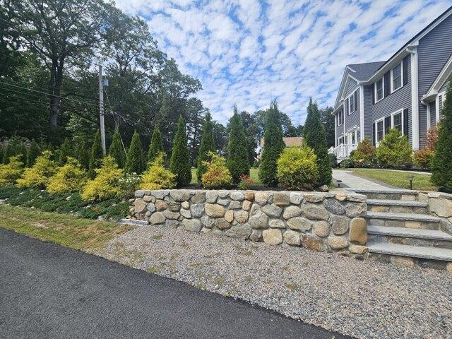 house with 5 bedroom, Tewksbury MA ES105496431