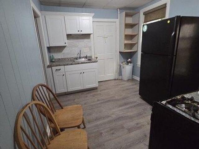 house with 5 bedroom, Waltham MA ES105350975