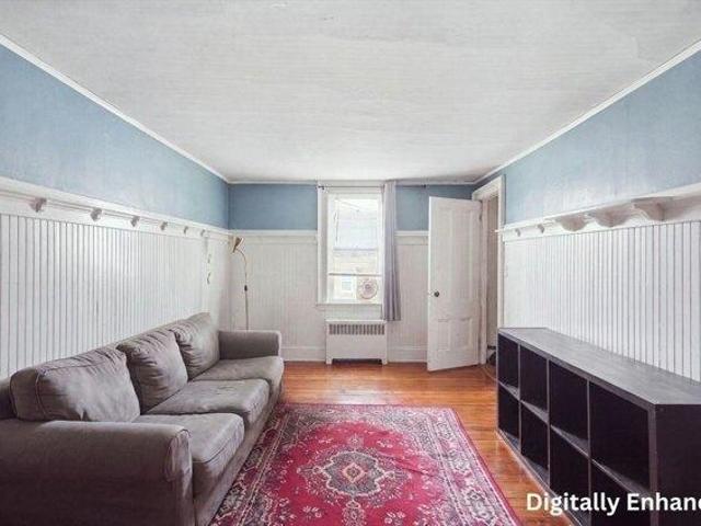 house with 5 bedroom, Waltham MA ES105352855
