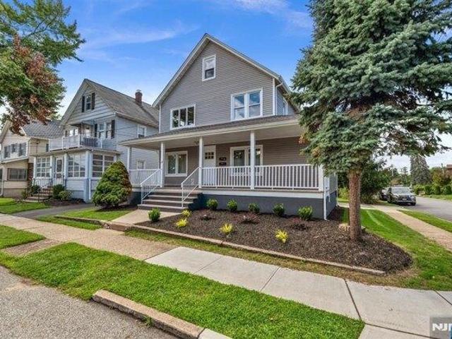house with 5 bedroom, Waldwick NJ ES105709354