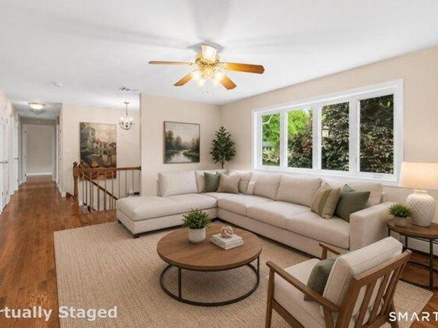 house with 5 bedroom, Wallingford CT ES105414368