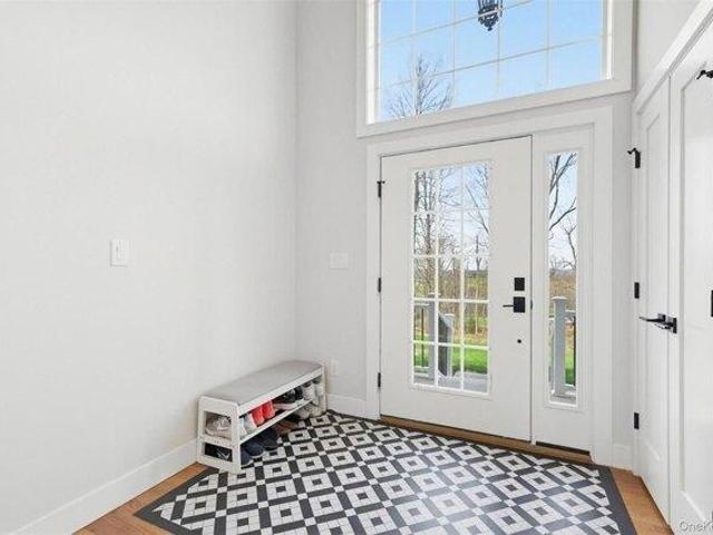 house with 5 bedroom, Warwick NY ES105275458