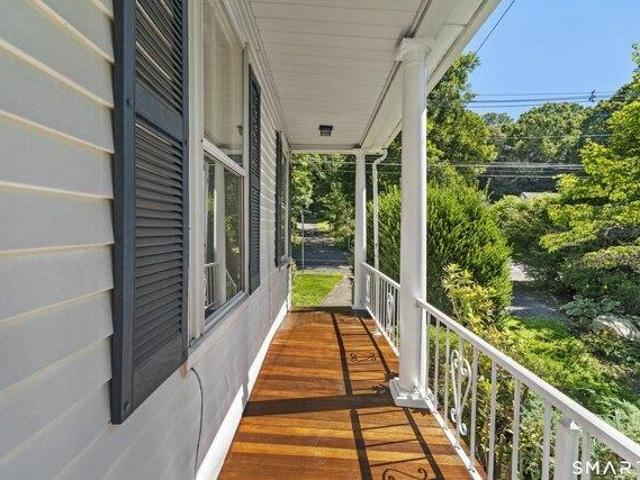 house with 5 bedroom, Watertown CT ES105427610