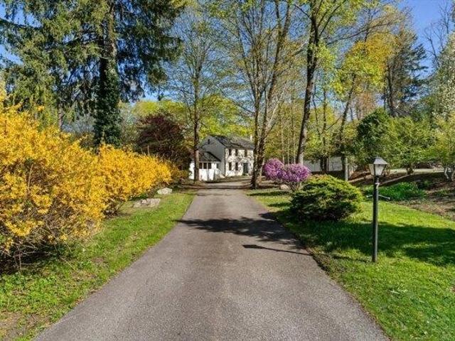 house with 5 bedroom, Wellesley MA ES105551859