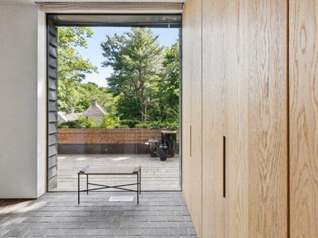 house with 5 bedroom, Wellesley MA ES105552592
