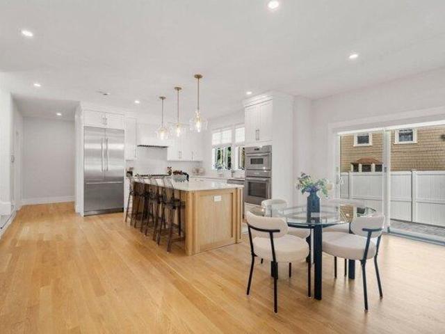 house with 5 bedroom, Wellesley MA ES105633934