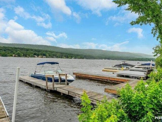 house with 5 bedroom, West Milford NJ ES105279241