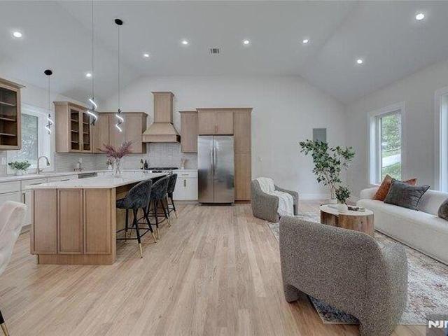 house with 5 bedroom, West Milford NJ ES105317786