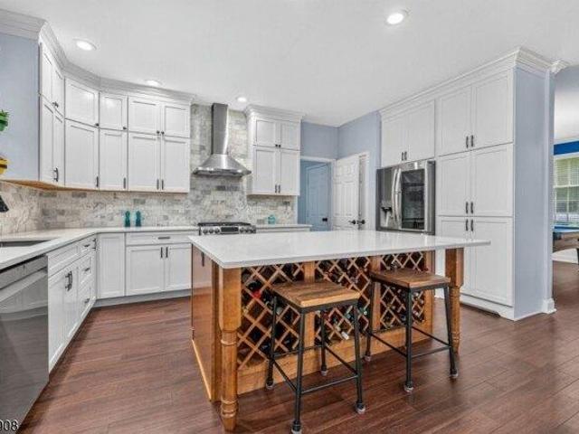 house with 5 bedroom, West Orange NJ ES105205680