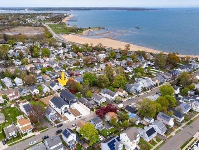 house with 5 bedroom, West Haven CT ES105577285
