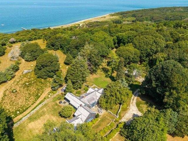 house with 5 bedroom, West Tisbury MA ES105512516