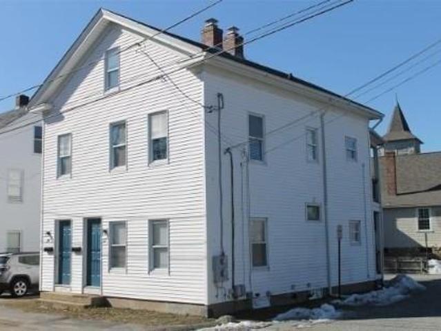 house with 5 bedroom, West Warwick RI ES105613433