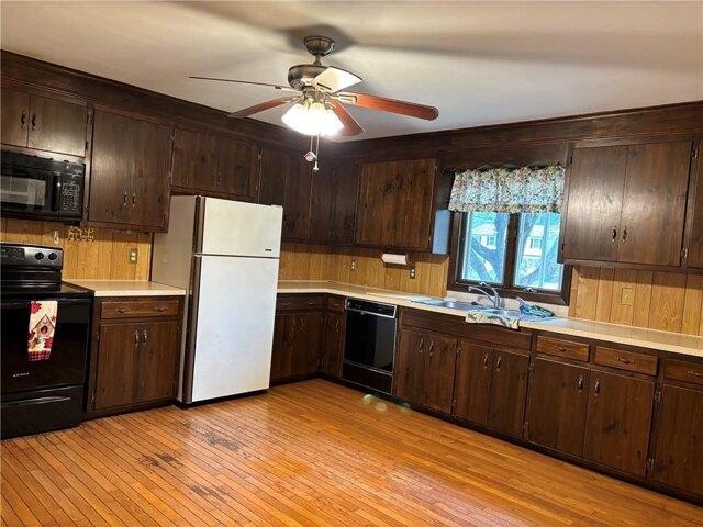 house with 5 bedroom, Westerly RI ES105630876