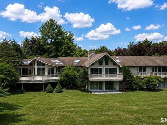 house with 5 bedroom, Weston CT ES105576468