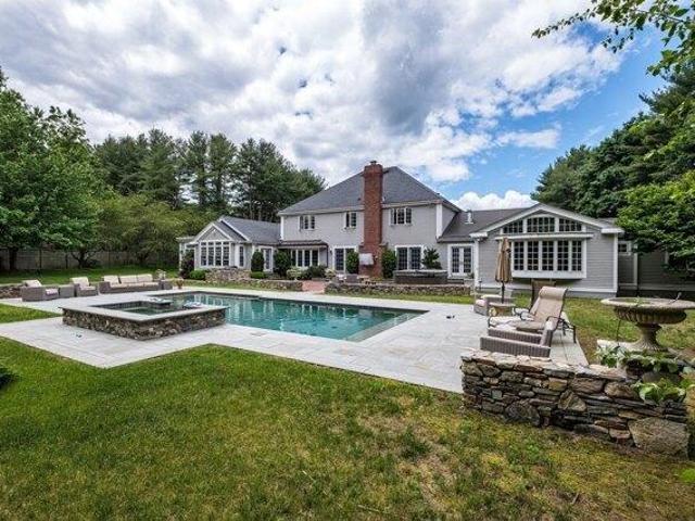 house with 5 bedroom, Weston MA ES105577075