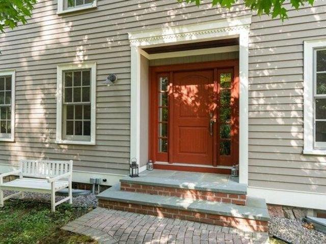 house with 5 bedroom, Weston MA ES105589302