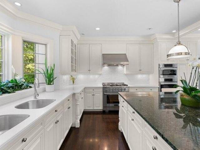 house with 5 bedroom, Westwood MA ES105611126
