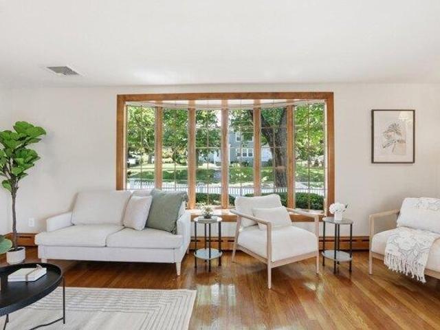 house with 5 bedroom, Winchester MA ES105512788