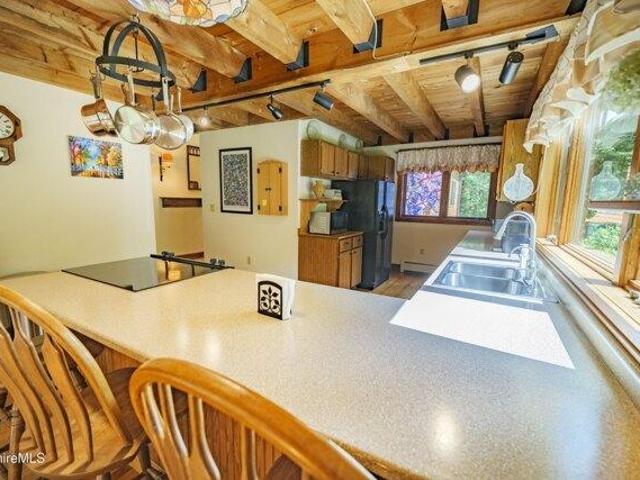 house with 5 bedroom, Windsor MA ES105440261