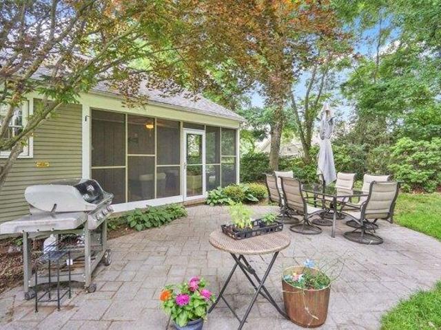 house with 5 bedroom, Wilbraham MA ES105552417