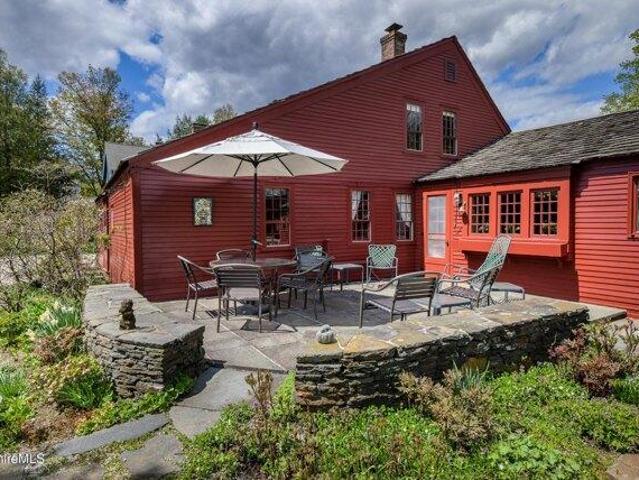 house with 5 bedroom, Williamstown MA ES105386321