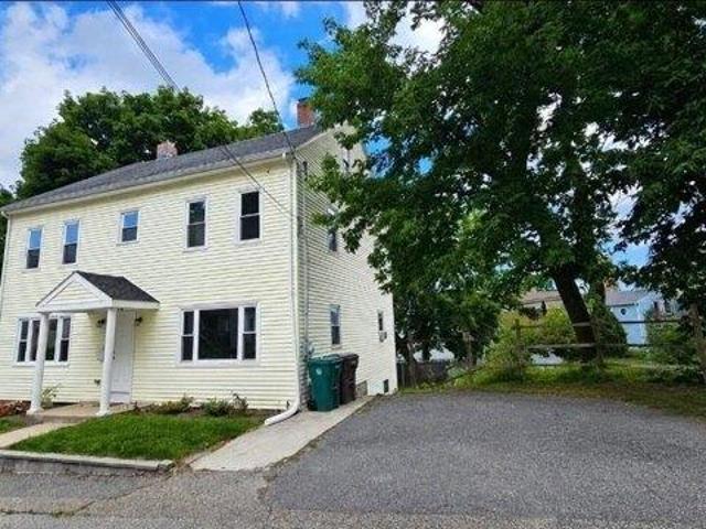 house with 5 bedroom, Woonsocket RI ES105633157