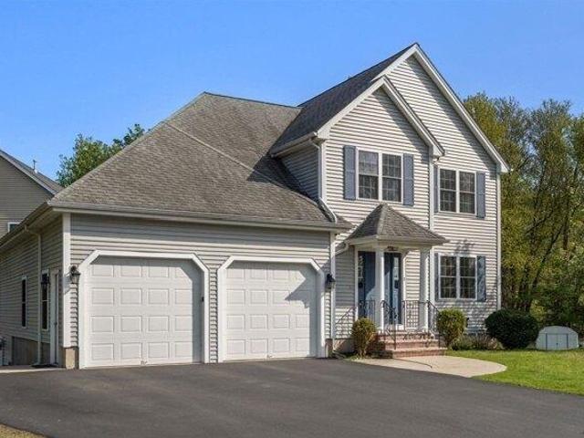 house with 5 bedroom, Woburn MA ES105352728