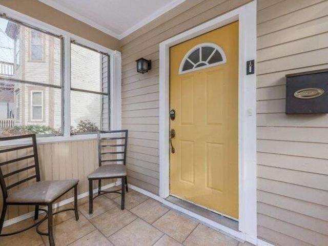 house with 5 bedroom, Worcester MA ES104511494