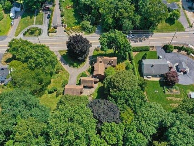house with 5 bedroom, Wrentham MA ES105512703