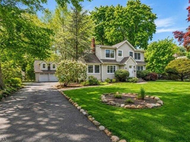 house with 5 bedroom, Wyckoff NJ ES105557299
