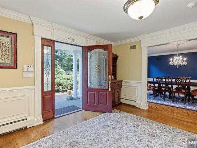 house with 5 bedroom, Wyckoff NJ ES105681996