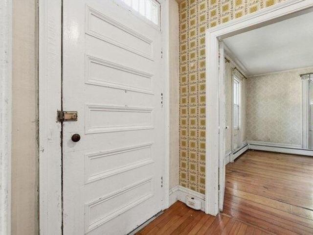 house with 5 bedroom, Amherst MA ES104405790