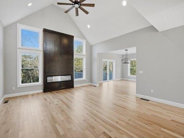 house with 5 bedroom, Amherst MA ES105340451