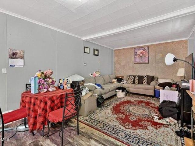 house with 5 bedroom, Amsterdam NY ES105293678