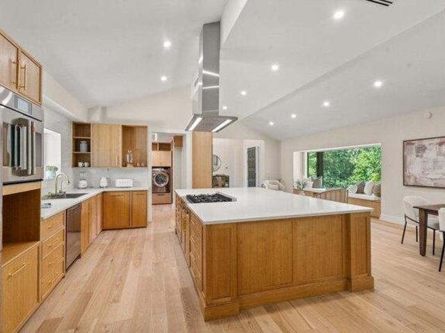 house with 5 bedroom, Andover MA ES105386886