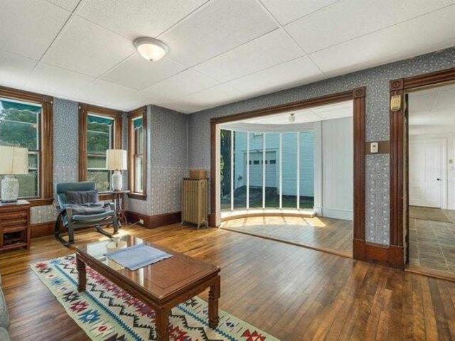 house with 5 bedroom, Ashland NH ES105414069