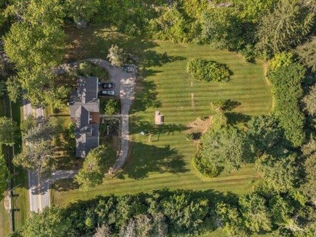 house with 5 bedroom, Auburn ME ES105652479